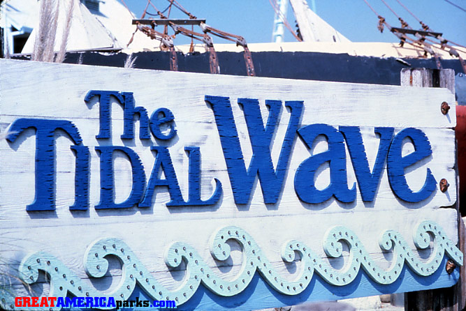painted sign
Santa Clara, CA
In this later view of the original Tidal Wave sign, the background has been painted light blue.
