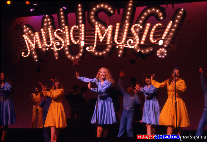 Music! Music! Music!
The Great America Singers perform in "Music! Music! Music!".
