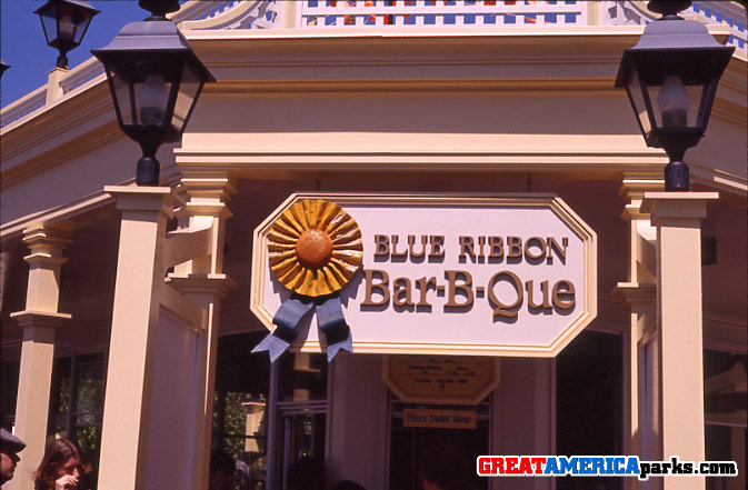 Blue Ribbon Bar-B-Que -- County Fair
The Blue Ribbon Bar-B-Que was located in County Fair, near Sky Whirl (Triple Wheel).
