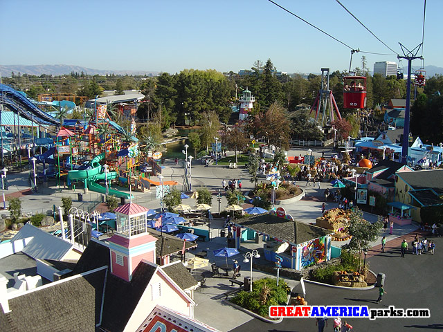 Yankee Boomerang Bay
16 October 2005
Santa Clara, CA
The Boomerang Bay water park occupies much of what was originally Yankee Harbor.
