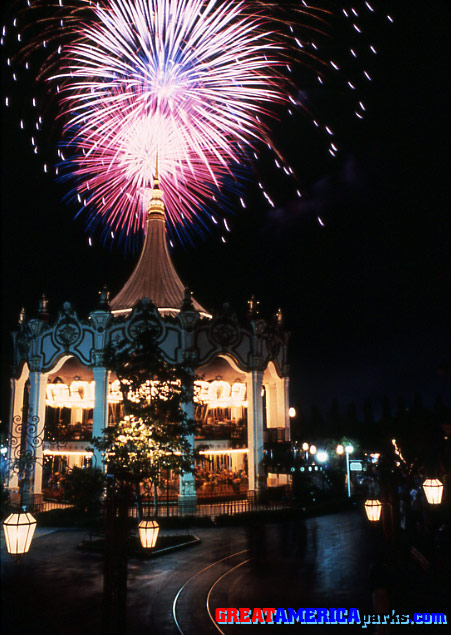 Columbia and fireworks
Fireworks enhance Columbia's majesty in a spectacular fashion.
