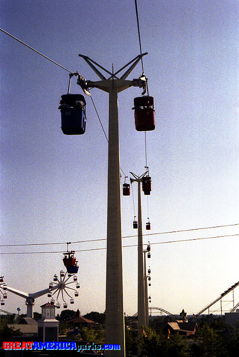 Southern Cross journey
Gurnee, IL -- 1977
The start of a journey on the Southern Cross looked like this as you climbed towards the first tower. In the background are the Delta Flyer / Eagle's Flight skyride, the Sky Whirl and [i]Turn of the Century[/i].
