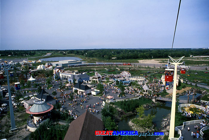 Orleans Place
Gurnee, IL -- 1977
On the left: Delta Flyer / Eagle's Flight. On the right: Southern Cross. Other rides visible in this photo include the Cajun Cliffhanger, GREAT AMERICA Scenic Railway, Traffique Jam, Orleans Orbit, and Yankee Harbor's Buzzy Bee.
Keywords: Gurnee