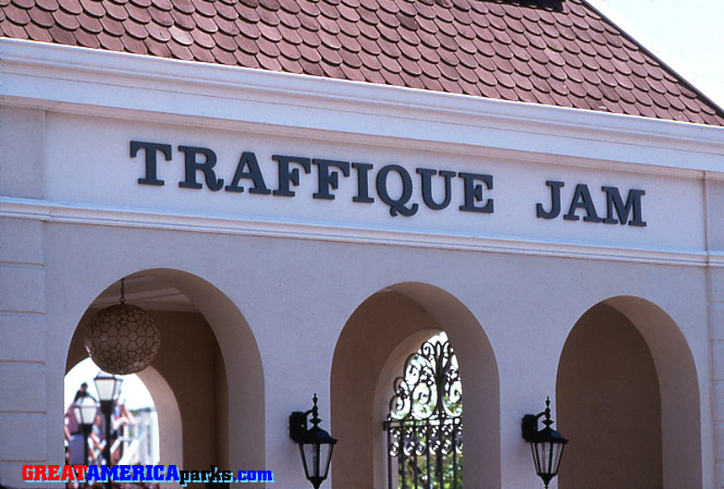 Traffique Jam entrance
Gurnee, IL
This is the entrance to the Traffique Jam antique car ride in Orleans Place.
Keywords: Gurnee