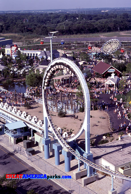 above Tidal Wave
Gurnee, IL
This is an aerial view of the Tidal Wave's loop as seen from the Southern Cross skyride.
Keywords: Gurnee