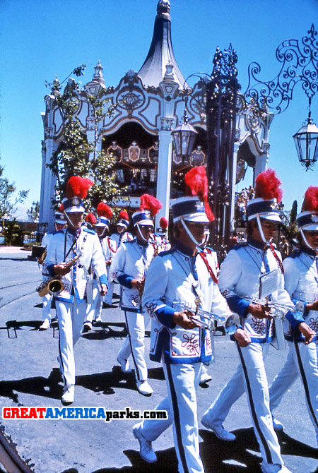 GREAT AMERICA band
Keywords: carousel columbia parade band