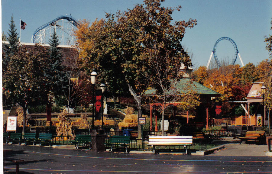 Hometown Square fall 1991 - while park was closed
photo take on an October weekday while the park was closed in hometown square
Keywords: fall closed shock wave  fright fest hometown square train station