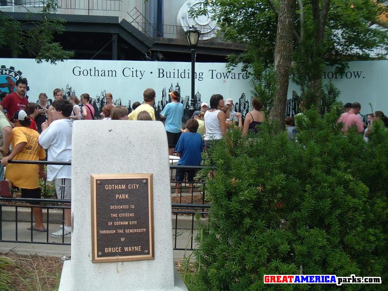 Batman The Ride
Part of the Gotham City Park part of the queue.

