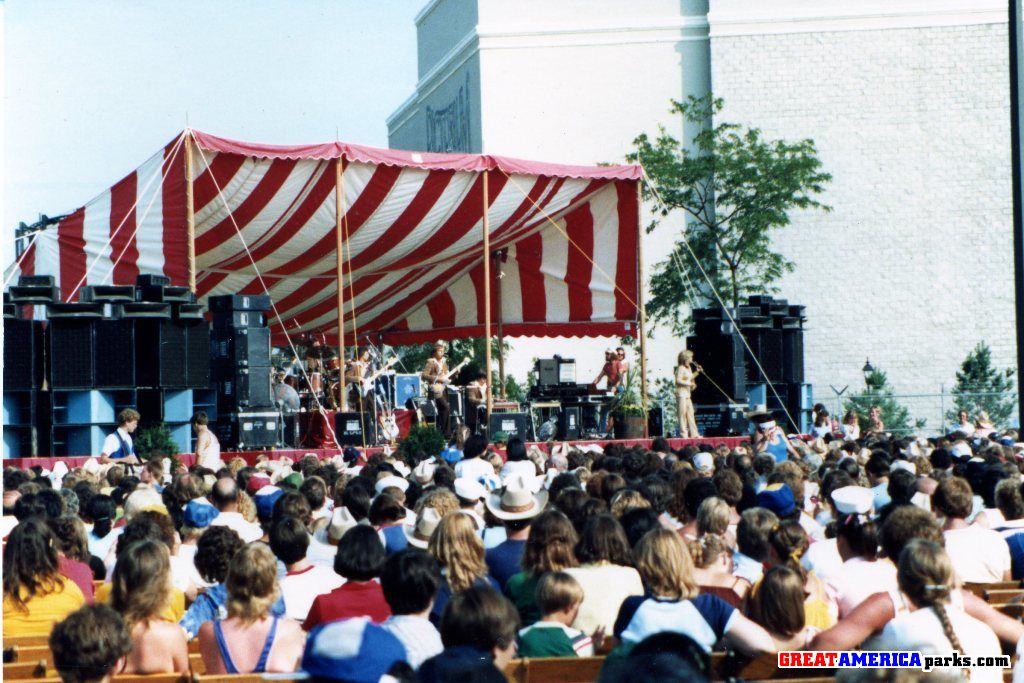 Barbara Mandrell concert 7-4-81
