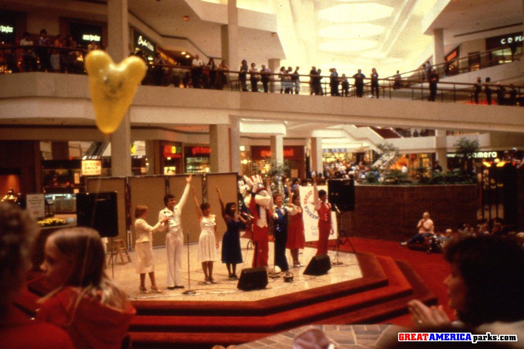 Road show (2)
MGA on the road- 1982
The troupe performed at several area malls
