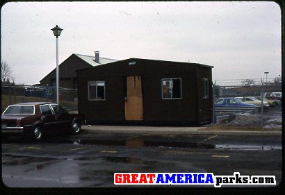 Back of the Bread Box
Check out the blue AMC Pacer in the background!
