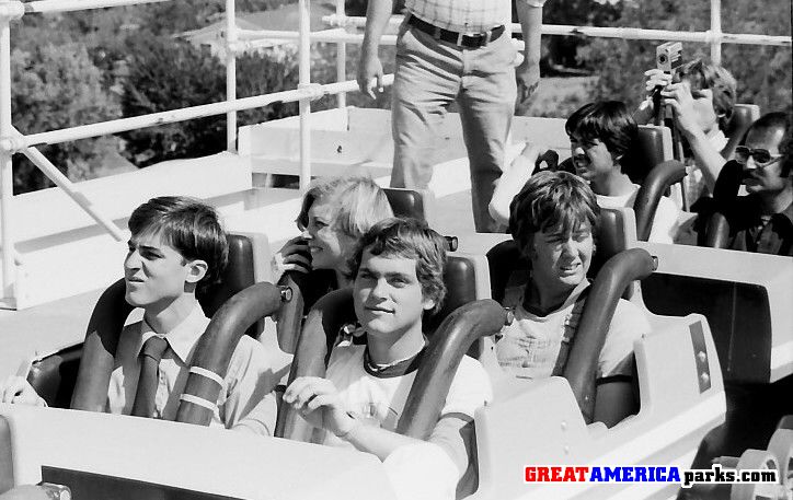 Fall of '76, testing the Arrow "loop"!
Dan M. & ??, Teni ? & ??, Russ S. & ??, Curt H...
