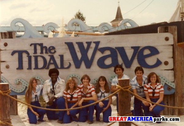 SC MGA '78 Tidal Wave crew photo
                                                                   (photo, kpositeri)
